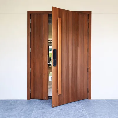 Pintu Kayu Solid — Kayu Solid